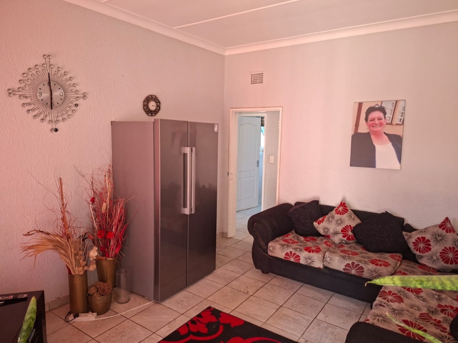 To Let 2 Bedroom Property for Rent in Meiringspark North West